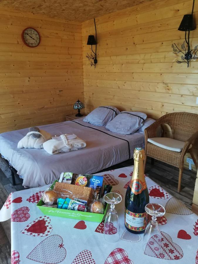 Charmant Chalet Pour 2 Personnes Spa Prive Massillargues-Attuech Dış mekan fotoğraf