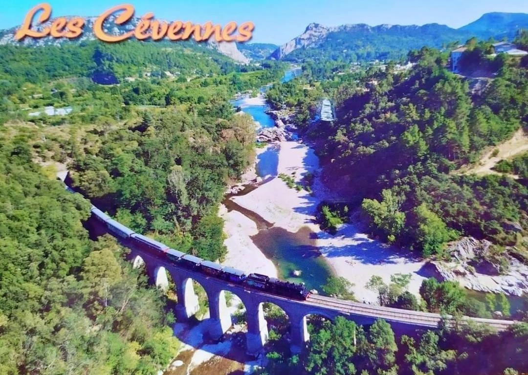 Charmant Chalet Pour 2 Personnes Spa Prive Massillargues-Attuech Dış mekan fotoğraf