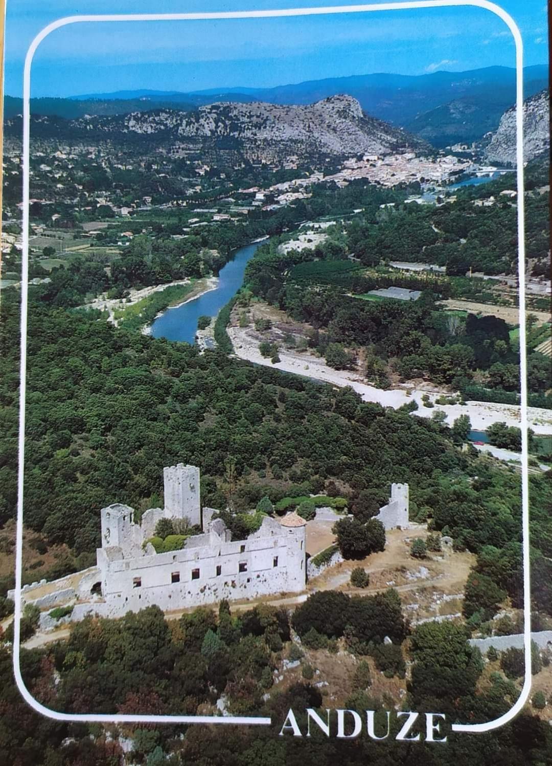 Charmant Chalet Pour 2 Personnes Spa Prive Massillargues-Attuech Dış mekan fotoğraf